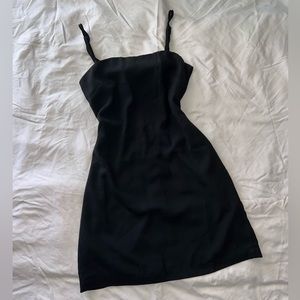 Lulu’s little black dress